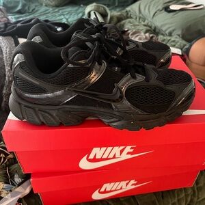 Nike V5 RNR black